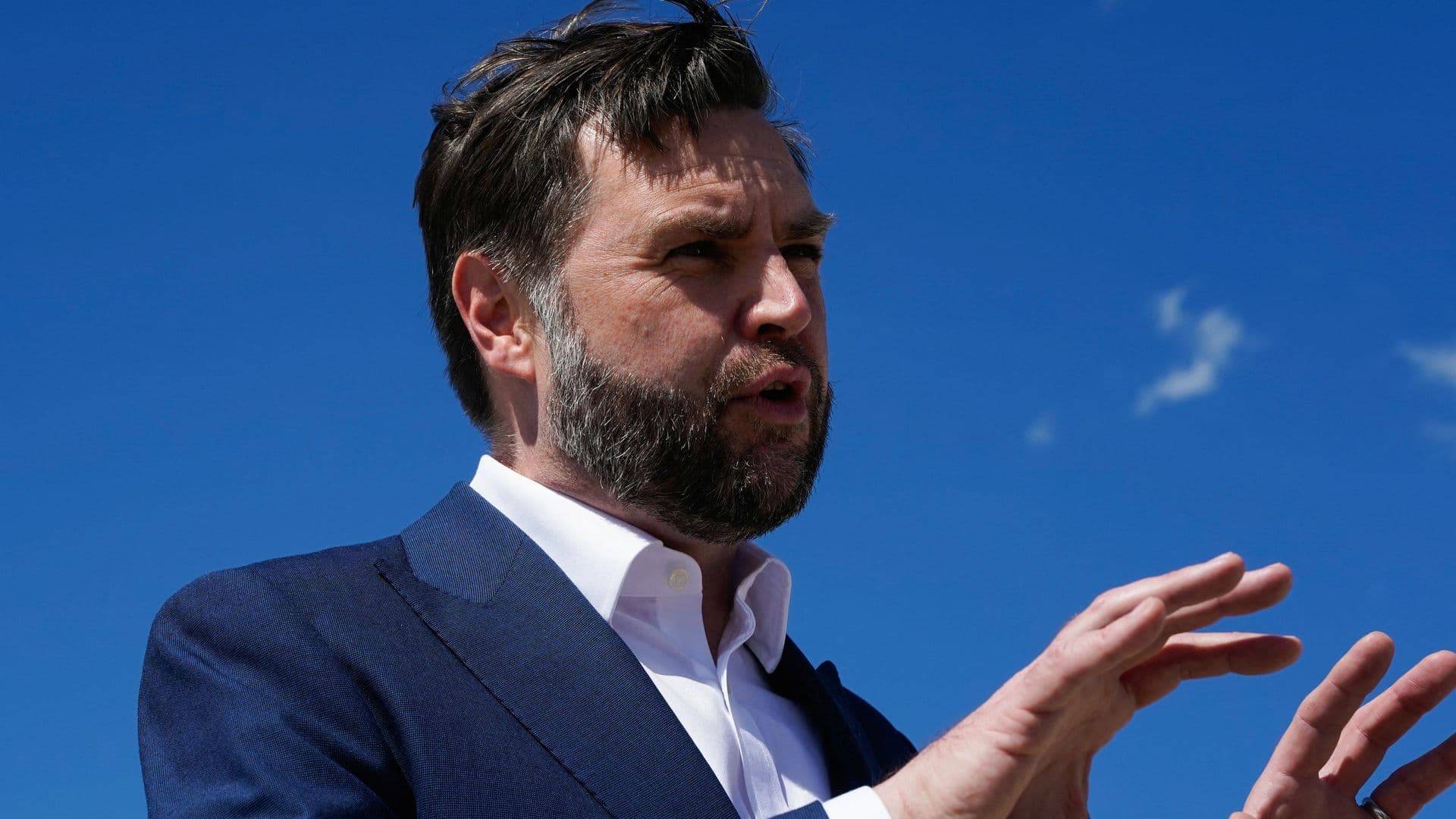 JD Vance Llega a Suiza Para Conversaciones con Irán Sobre Fin a Guerra y Programa Nuclear