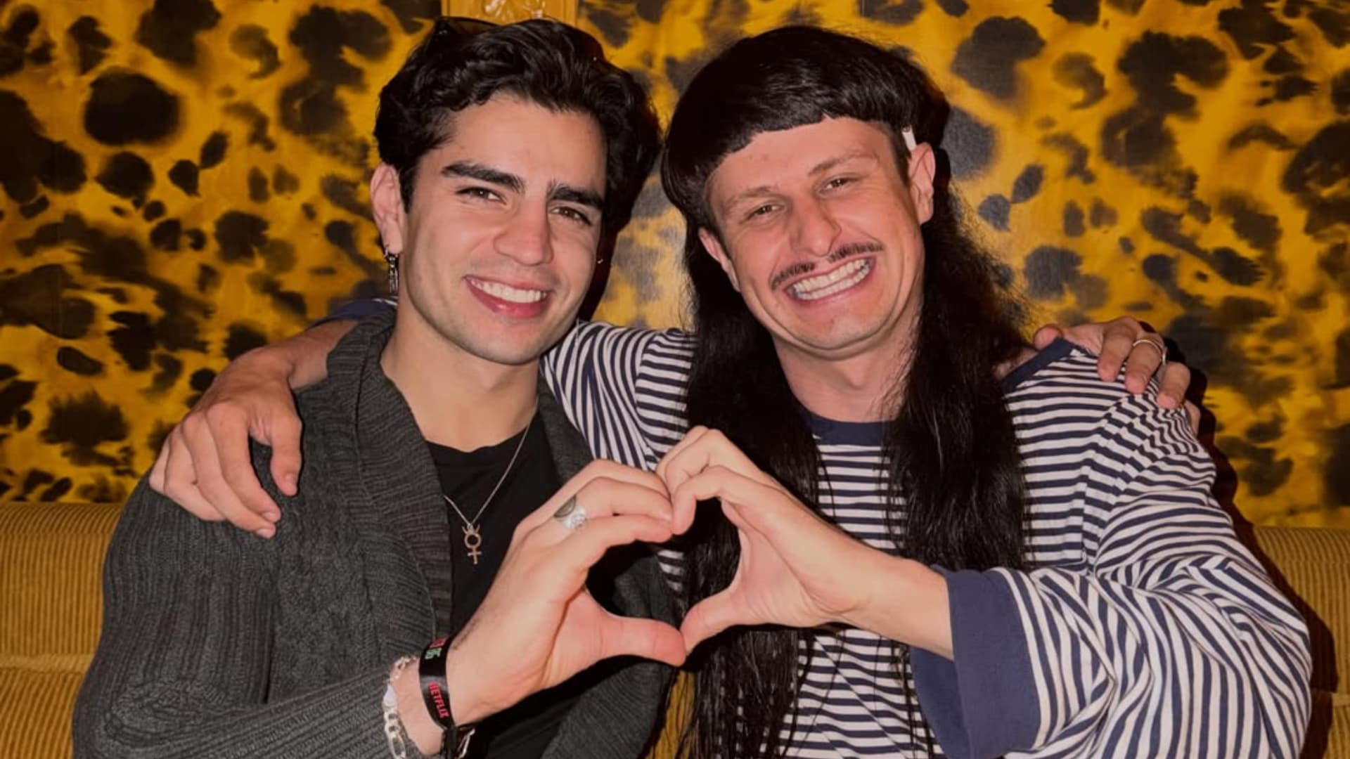 Aarón Mercury y Oliver Tree.