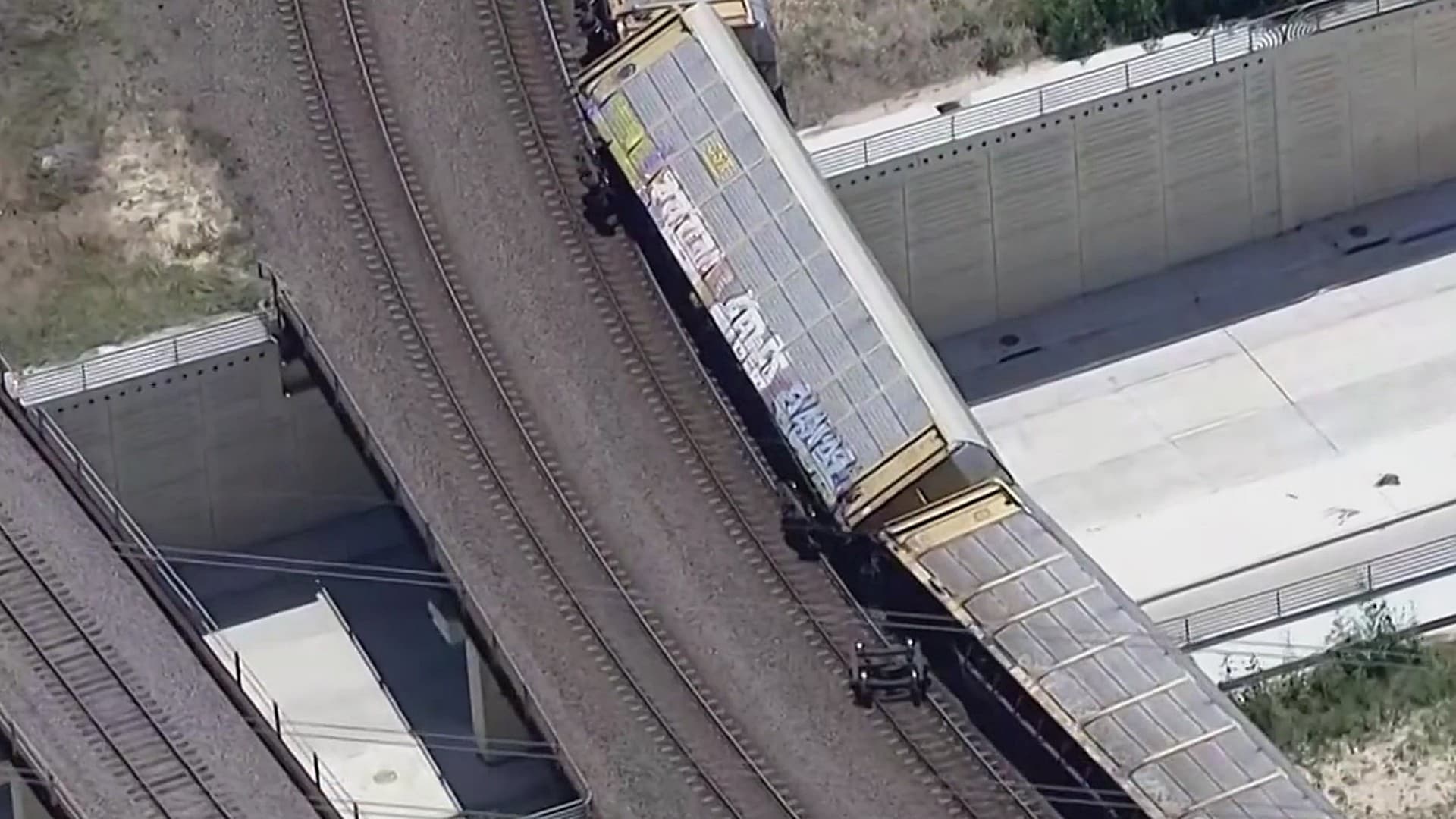 Accidente de tren en Houston, Texas, el 29 de mayo de 2026. Foto: Captura de pantalla