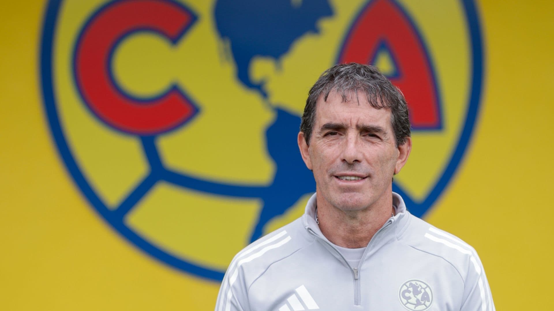 América Da la Bienvenida a Guillermo Almada, su Nuevo Técnico para el Torneo Apertura 2026