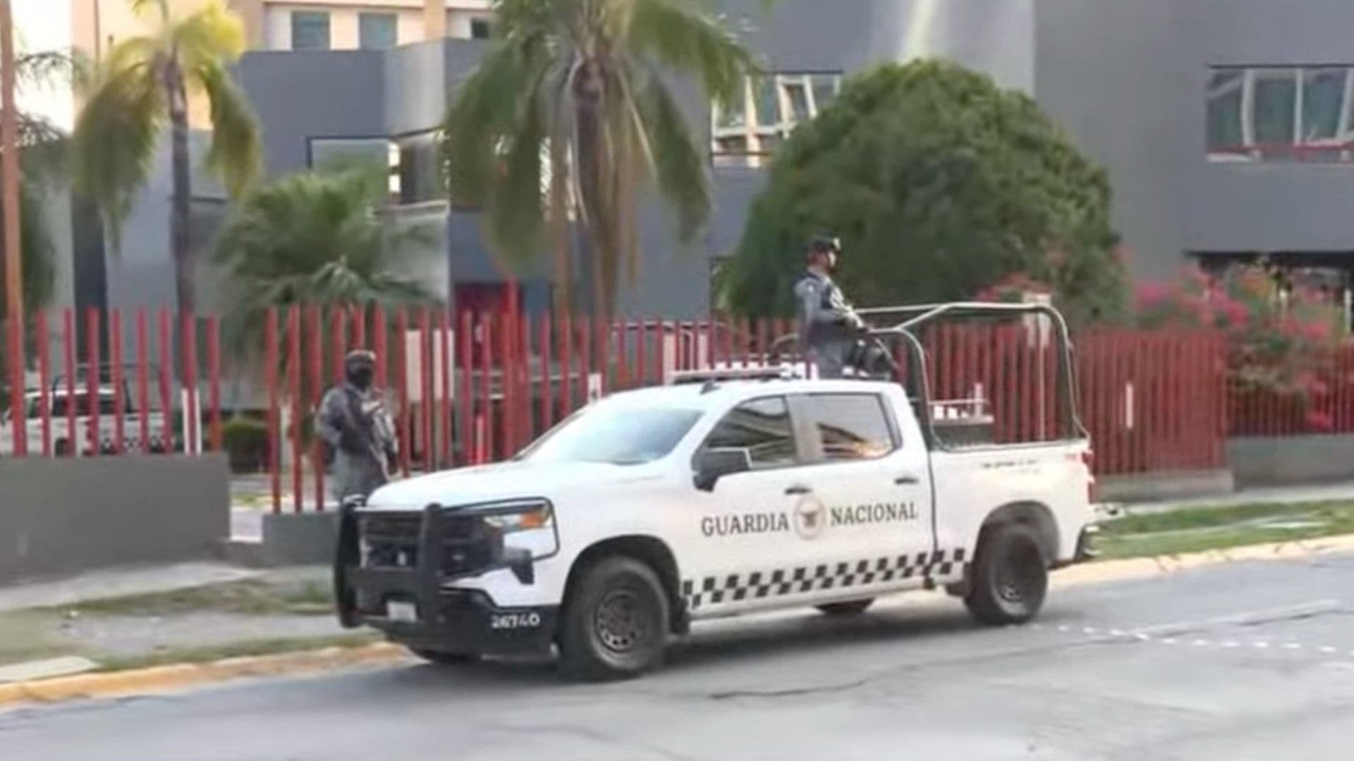 Resguardan Complejo de Oficinas Presuntamente Relacionadas con Robo de Combustible en Nuevo León