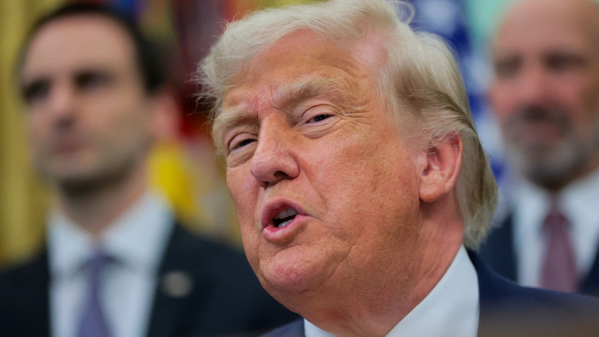 Trump Afirma que Estados Unidos Mantiene “Control Total” sobre el Estrecho de Ormuz