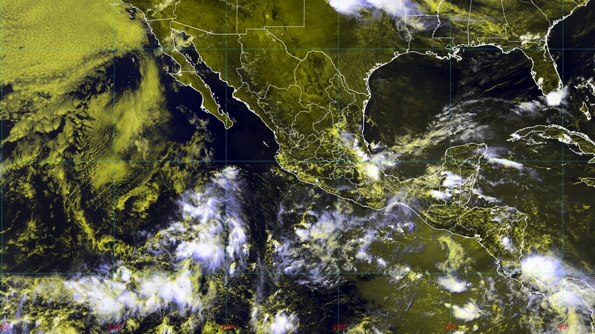 Sistemas con potencial ciclónico en el océano Pacífico. Imagen de satélite SMN