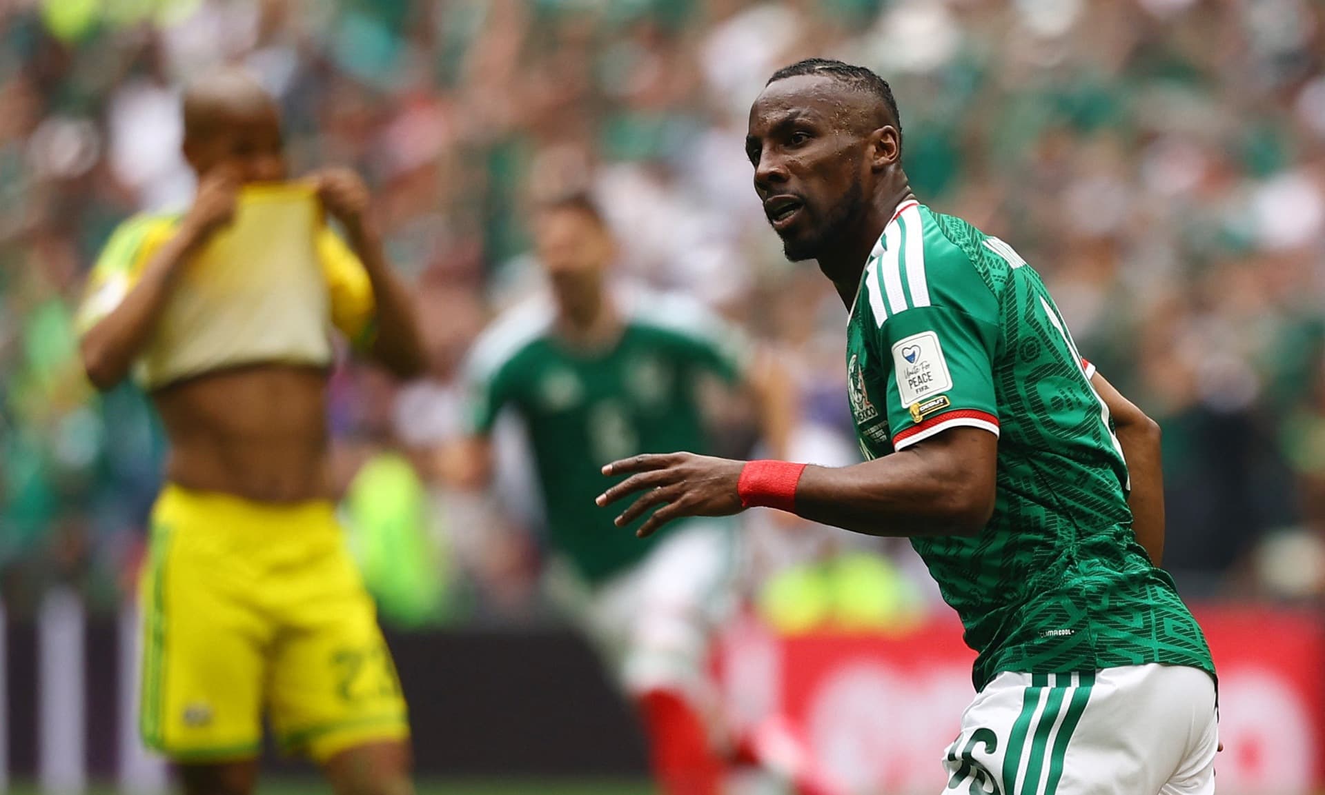 ¿Dónde Nació Julián Quiñones? Esperanza del Ataque de México: Edad y Dónde Juega