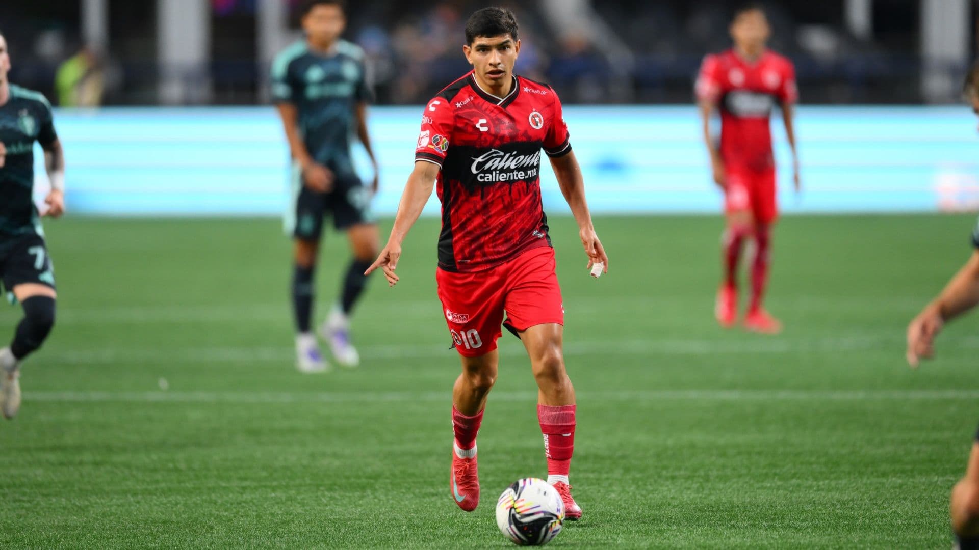 Kevin Castañeda a las Chivas: ¿Qué Falta para Cerrar el Fichaje del Jugador de Xolos?
