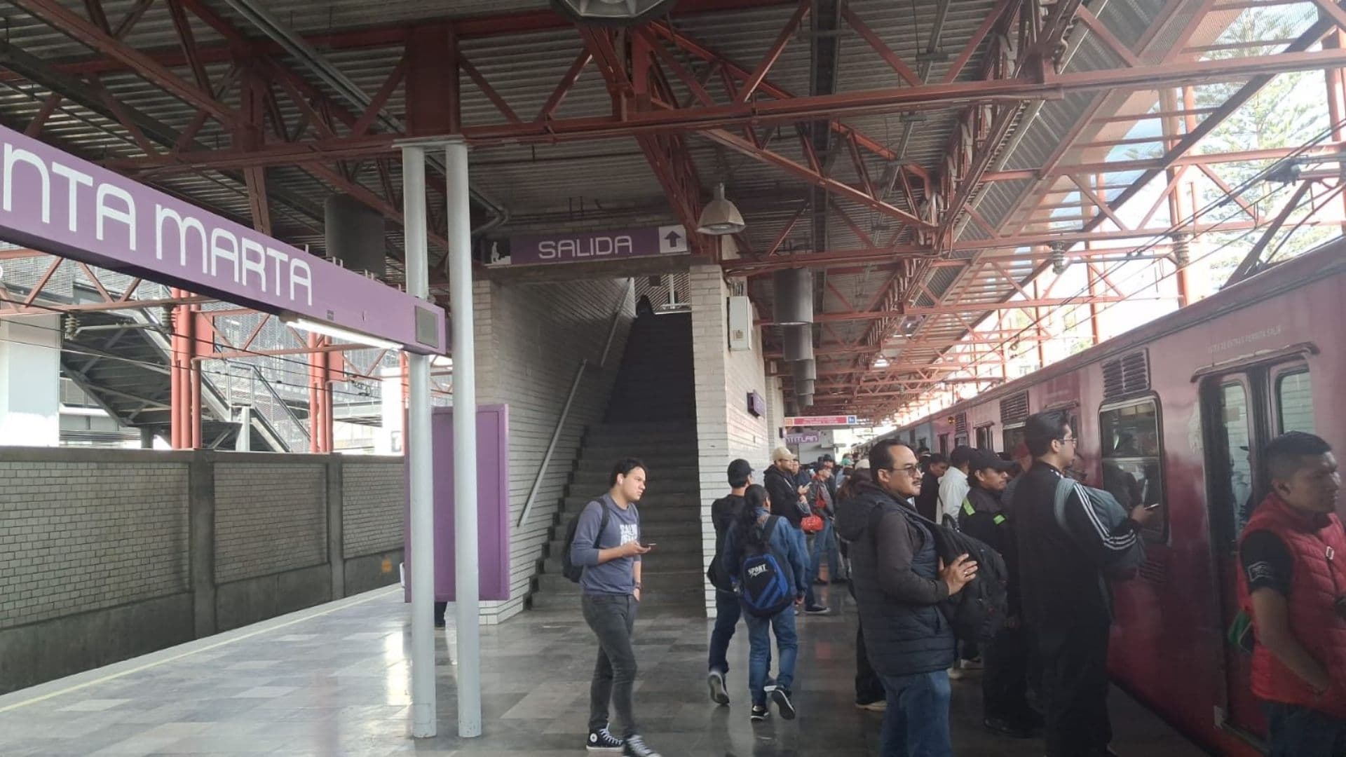 Cierran Línea A del Metro CDMX Hoy por Lluvia: ¿Qué Estaciones Sí Dan Servicio?