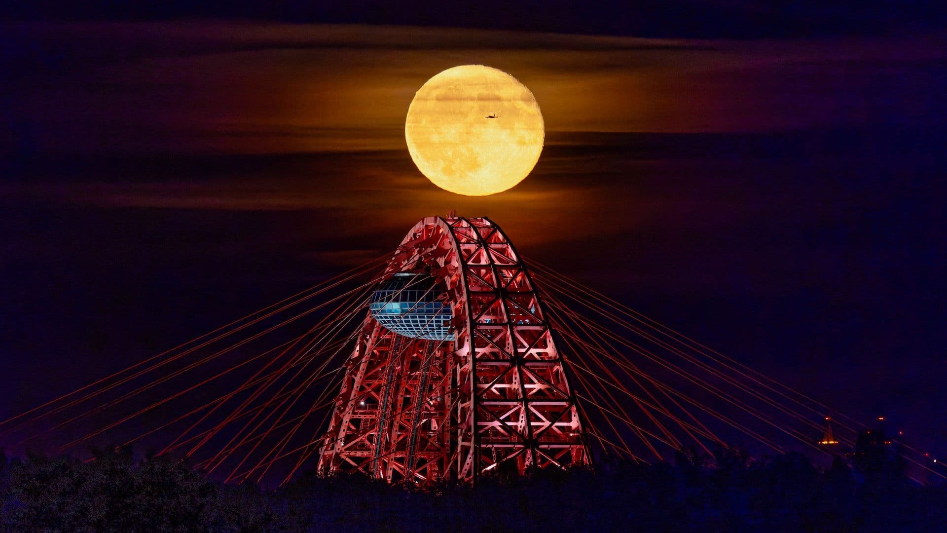 ¿Cuándo Será la Luna de Fresa de Junio 2026 y Por Qué se le Llama Así?
