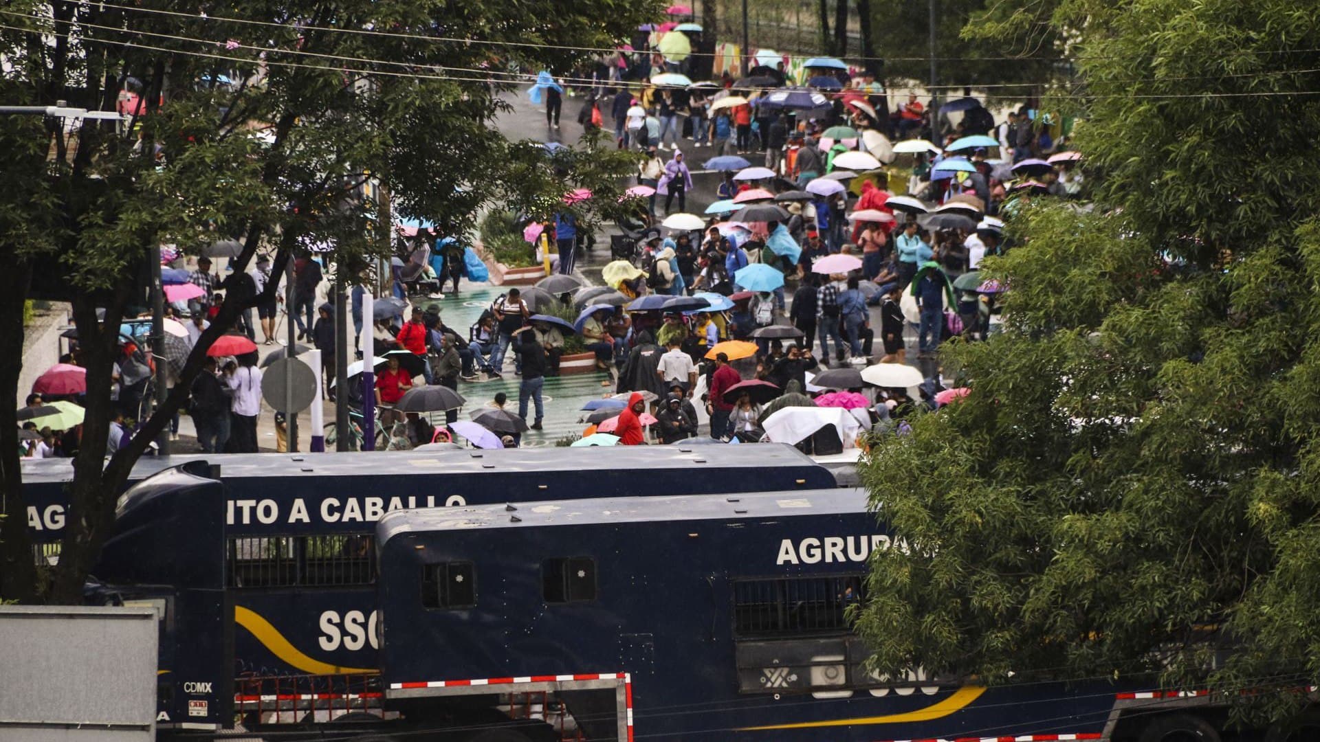 Marcha de la CNTE al estadio Ciudad de México el 17 de junio 2026