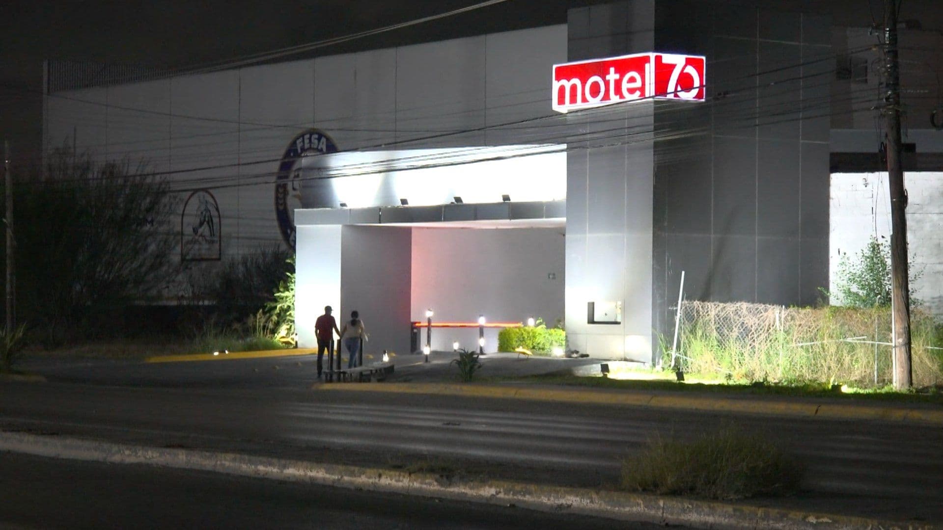 Encuentran a Hombre Muerto Dentro de Motel en Apodaca, Nuevo León