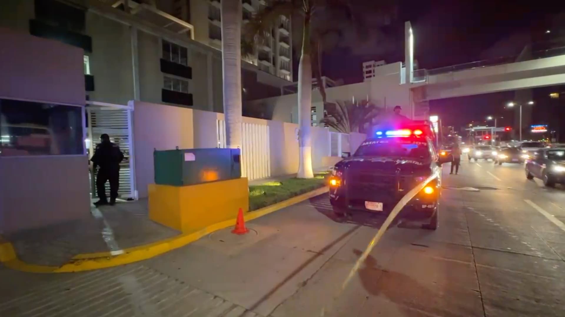 Intensa Movilización Policiaca Termina en Cateo en Bulevar Miguel Alemán de Boca del Río