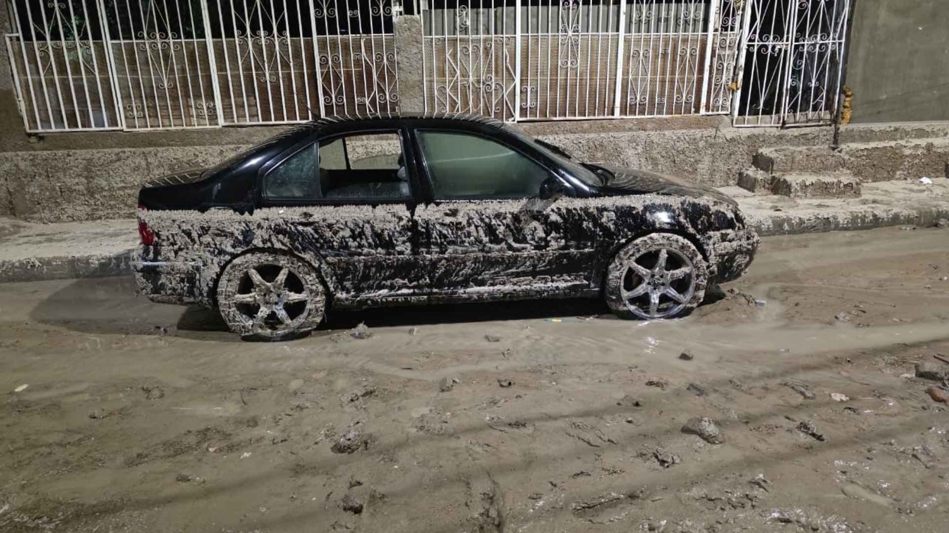 Lluvias Provocan Inundaciones y Daños en Vehículos y Viviendas de Ciudad Juárez