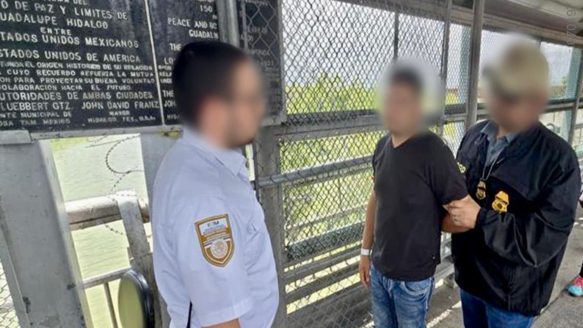 Autoridades de EUA entregan a un hombre buscado por delitos sexuales en México