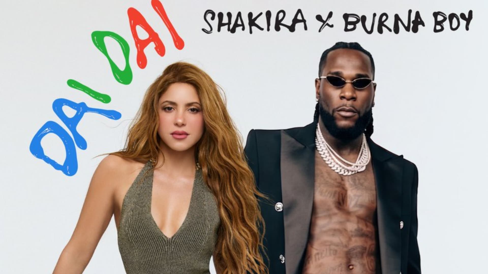 En video de mundial, Shakira aparece subida en el Ángel de la Independencia