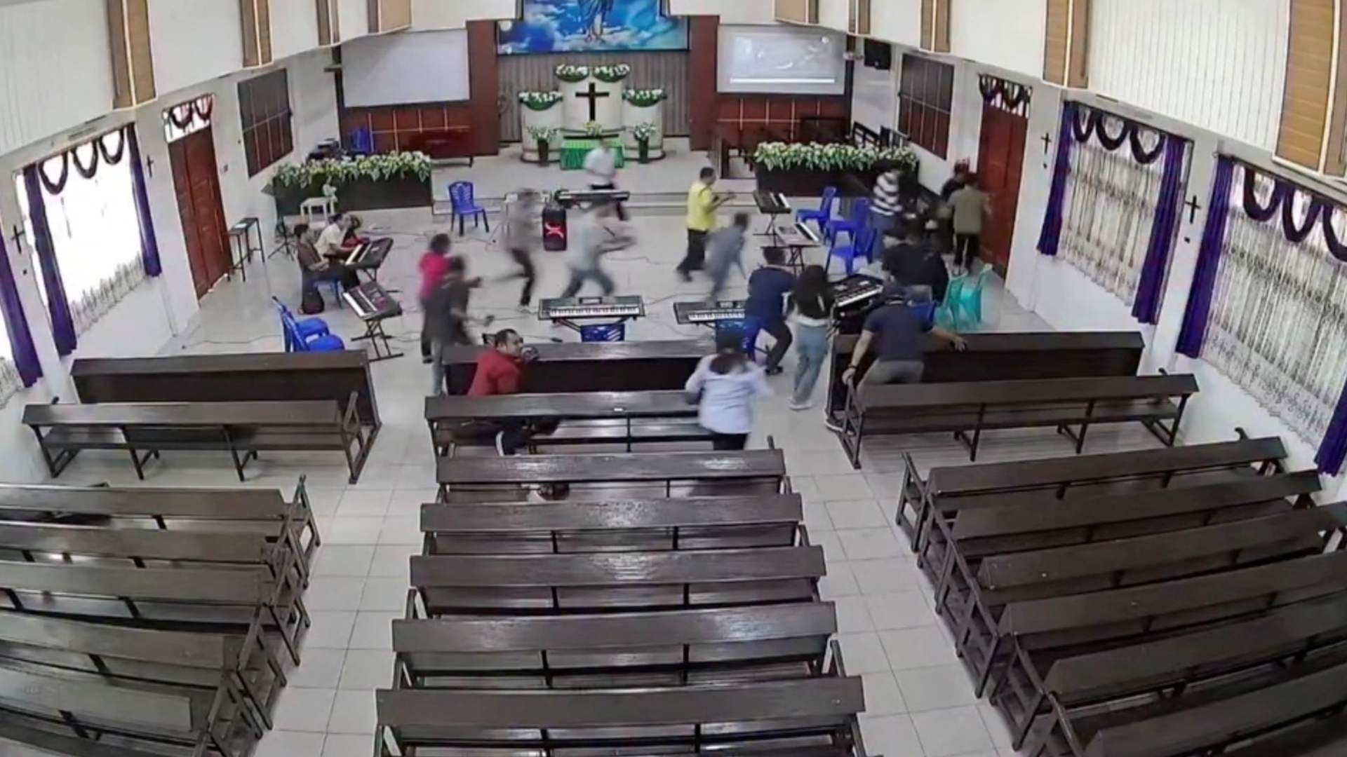 Videos de Terremotos Hoy: Fuertes Sismos Sorprenden a Personas y Dejan Un Muerto