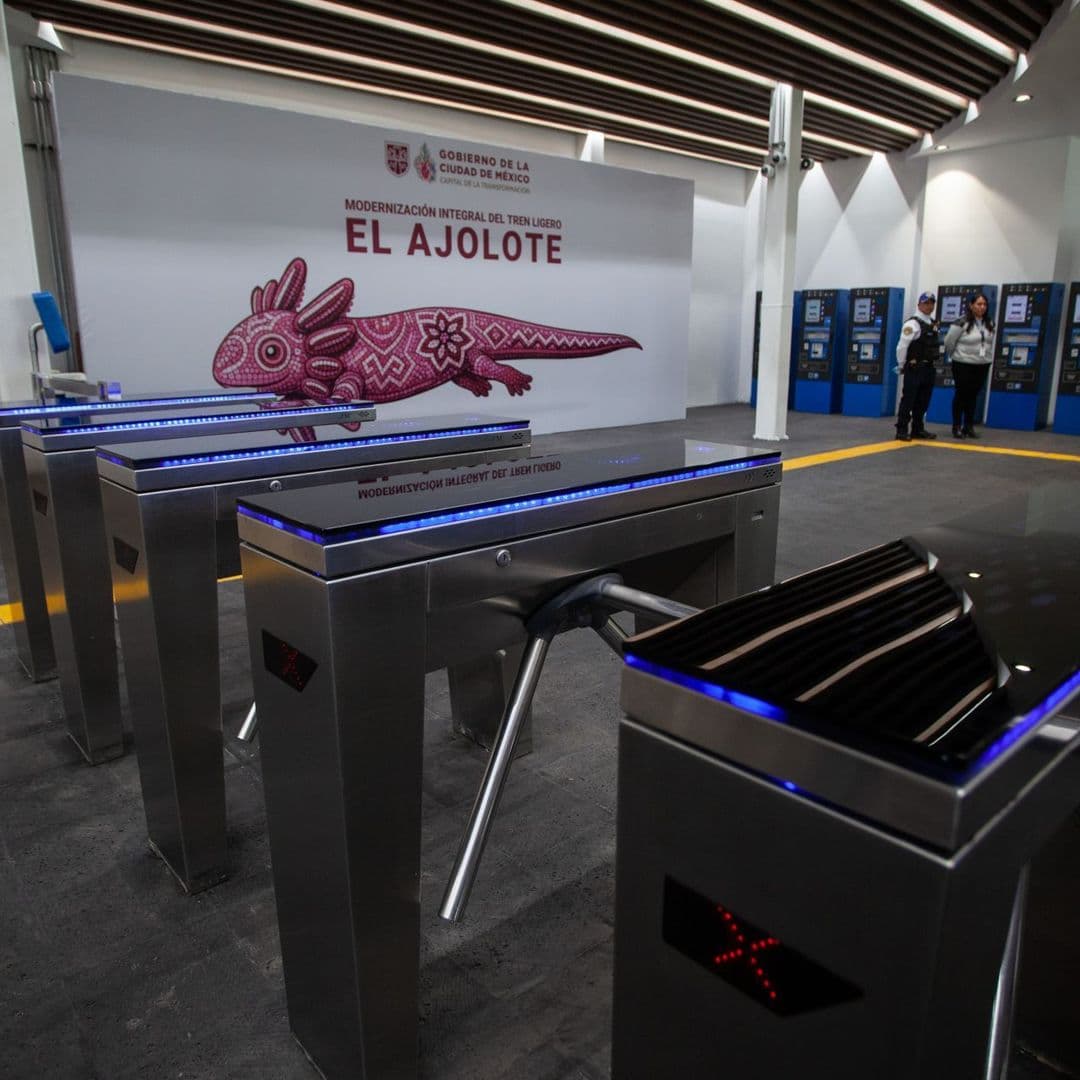Metrobús y Tren Ligero Extienden Horario por Partido de México vs Chequia: A Esta Hora Cierran