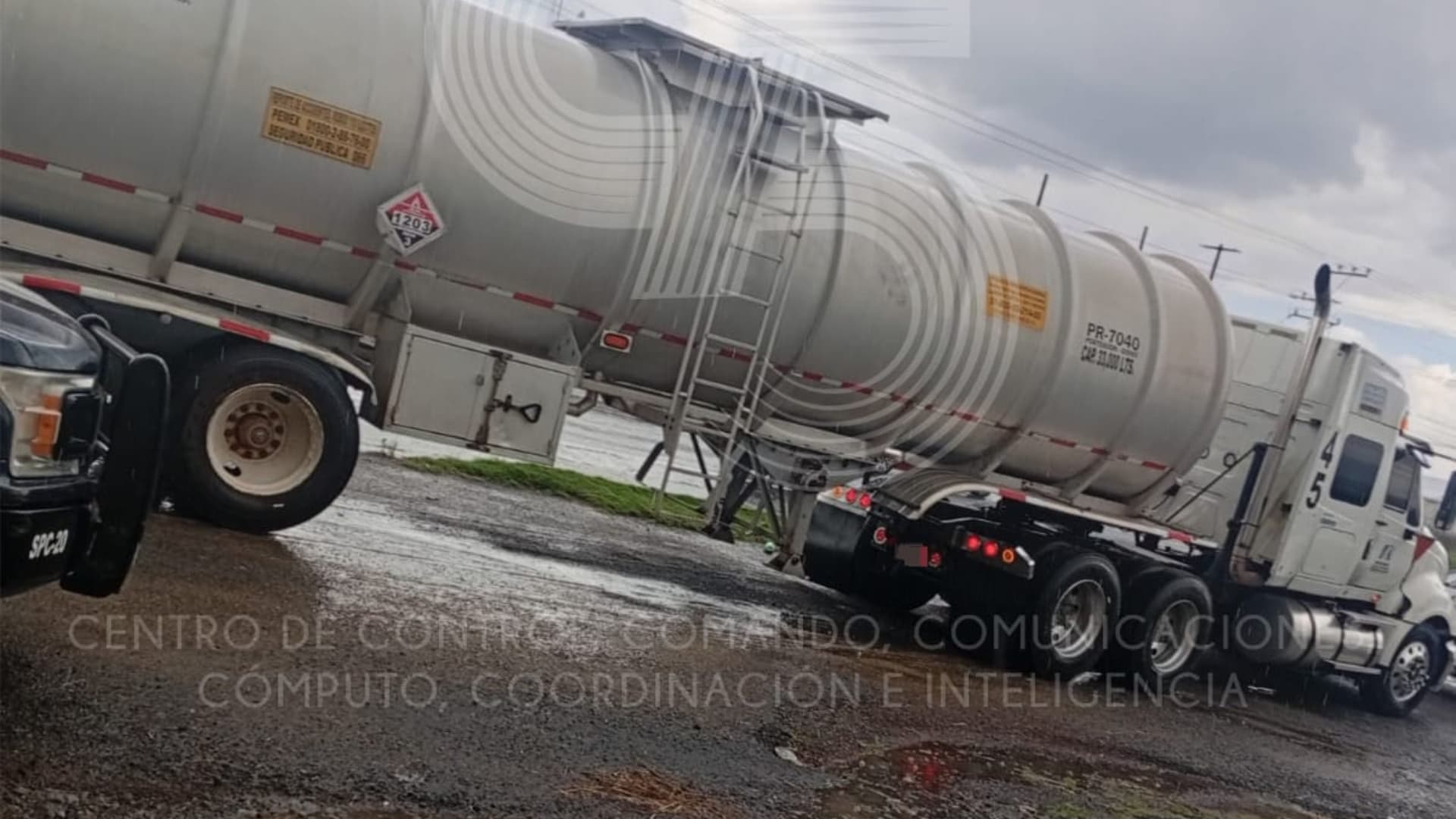 Tres Vehículos Asegurados Relacionados Delitos Calpulalpan Santa Isabel Xiloxoxtla Tlaxcala