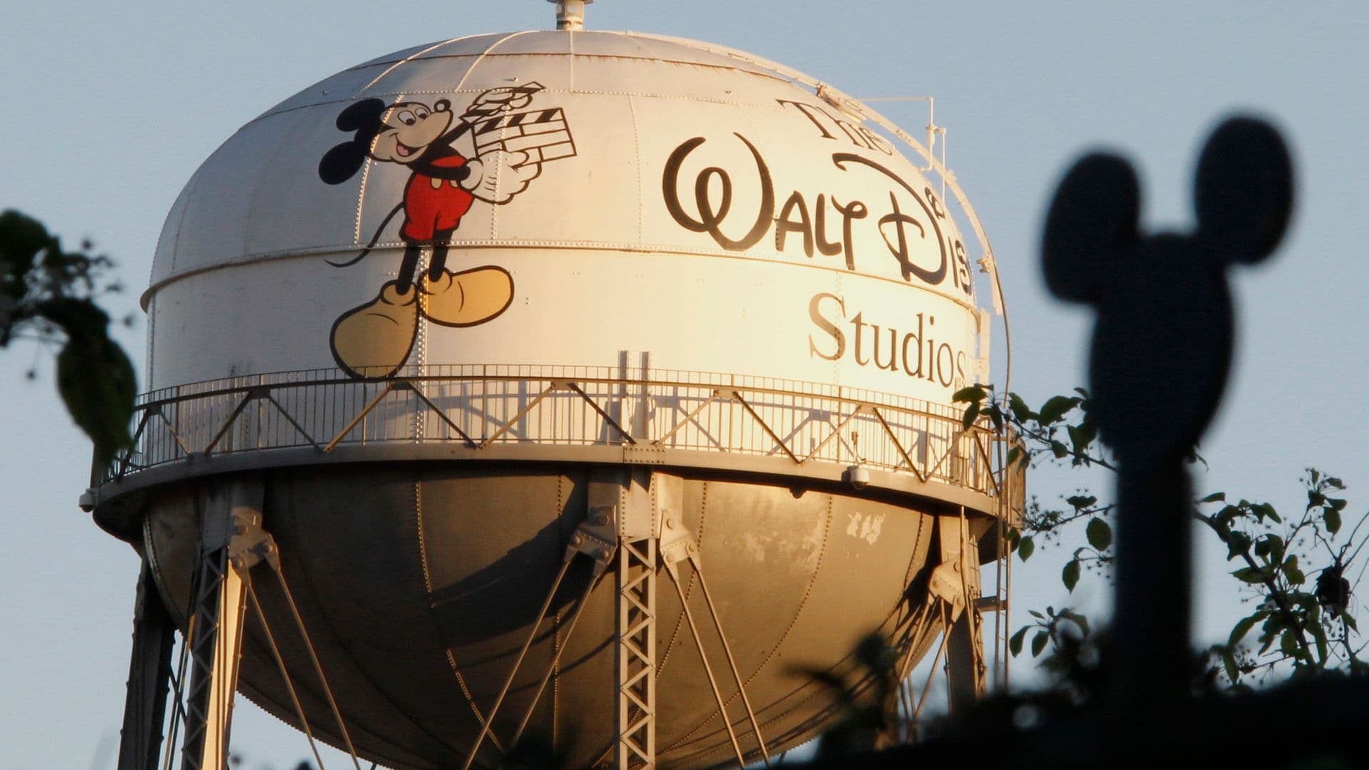 Walt Disney Comienza Despidos;  Se Prevé Afecten a Mil Empleados