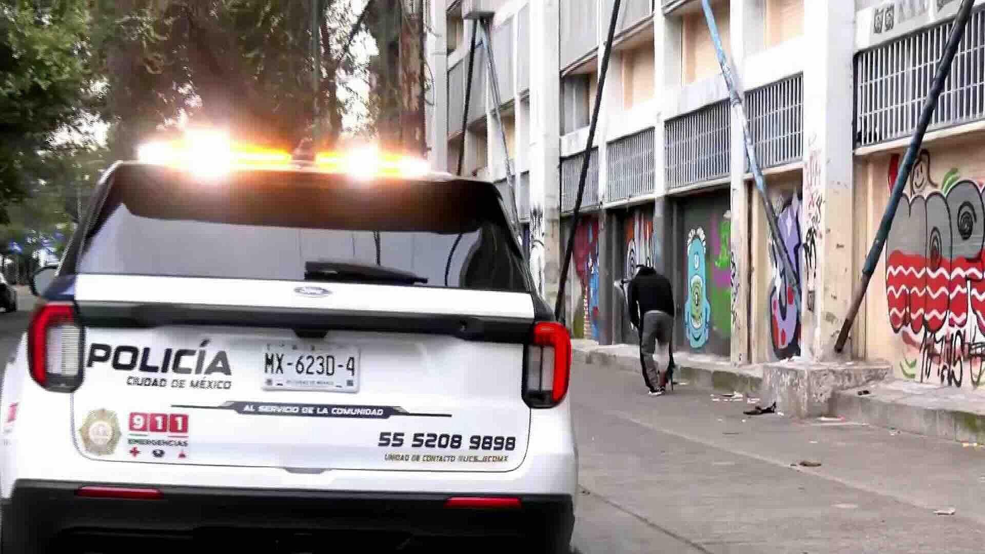 Hombre Fue Hallado con Cuchillo en la Pierna en Doctores; Denunció Ataque en Alameda Central