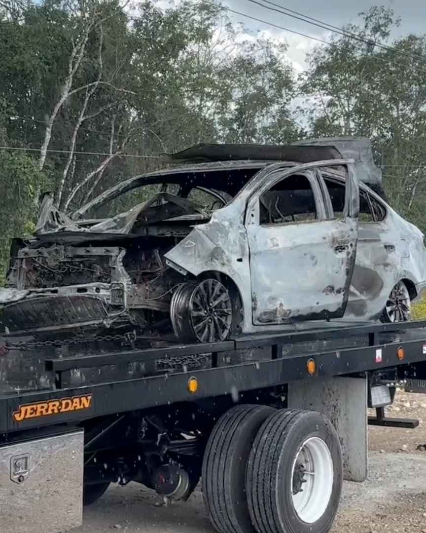 Resguardan Zona Tras Incendio de Vehículos | Foto: N+