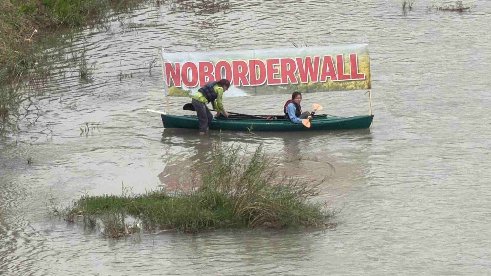 Protestan Contra el Muro Fronterizo Durante la Ceremonia del Abrazo en Nuevo Laredo