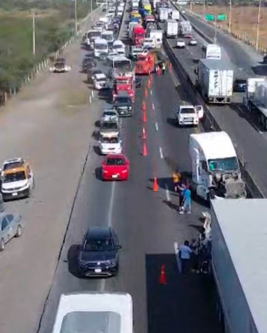 Carambola en Libramiento Noroeste en Escobedo, Nuevo León