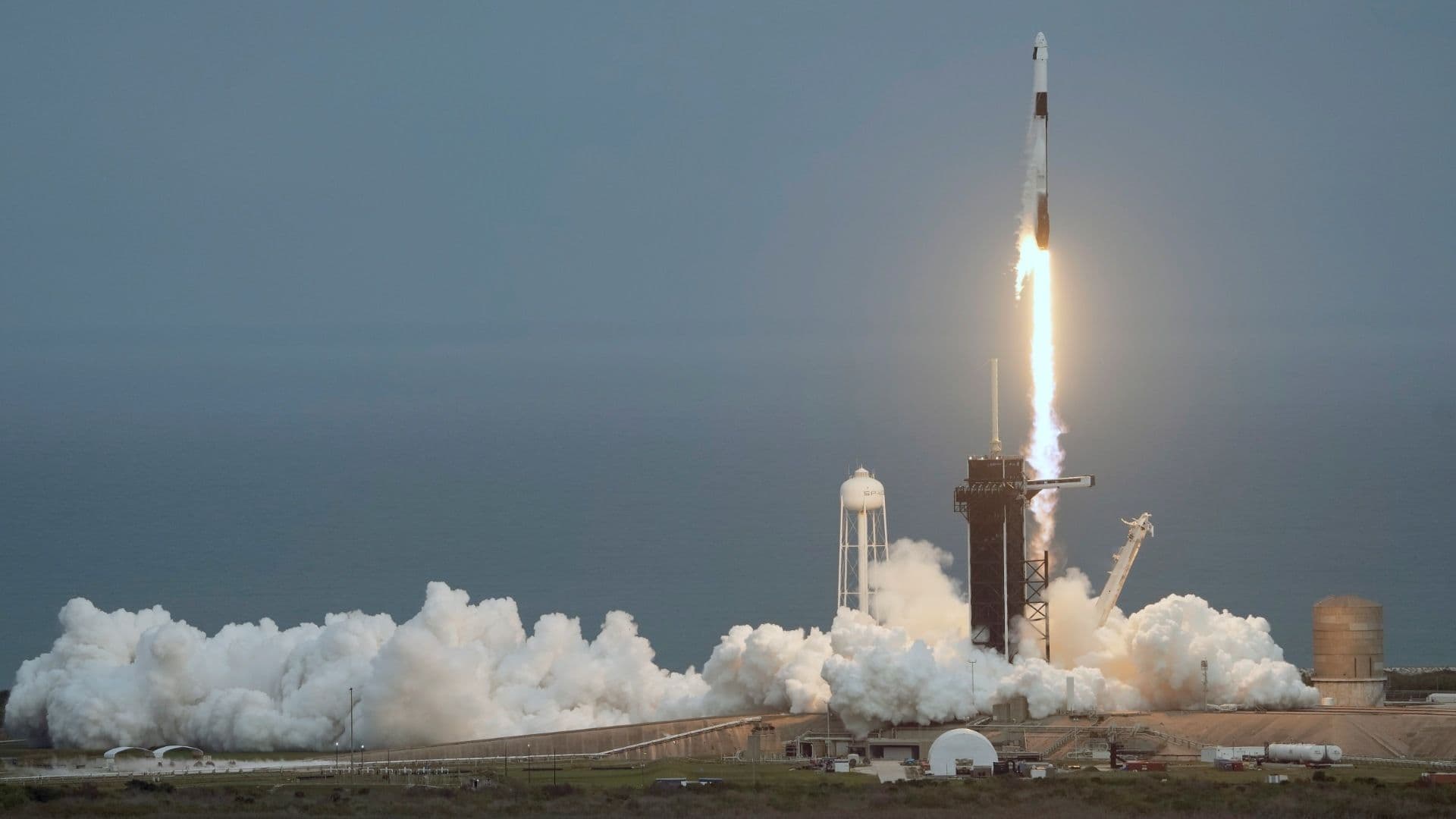 ¡Taxi! Despega Misión Privada Rumbo a la Estación Espacial Internacional