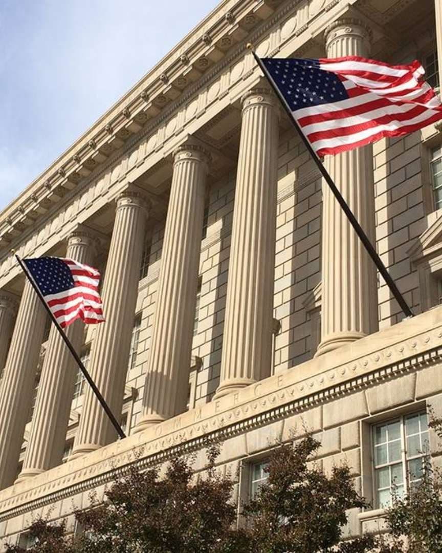 Entran en Vigor Nuevos Aranceles de Estados Unidos a Decenas de Países