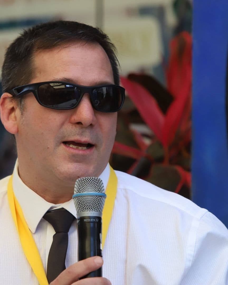 Luis Enrique, Hijo de Silvia Pinal, Podría Ser Embargado