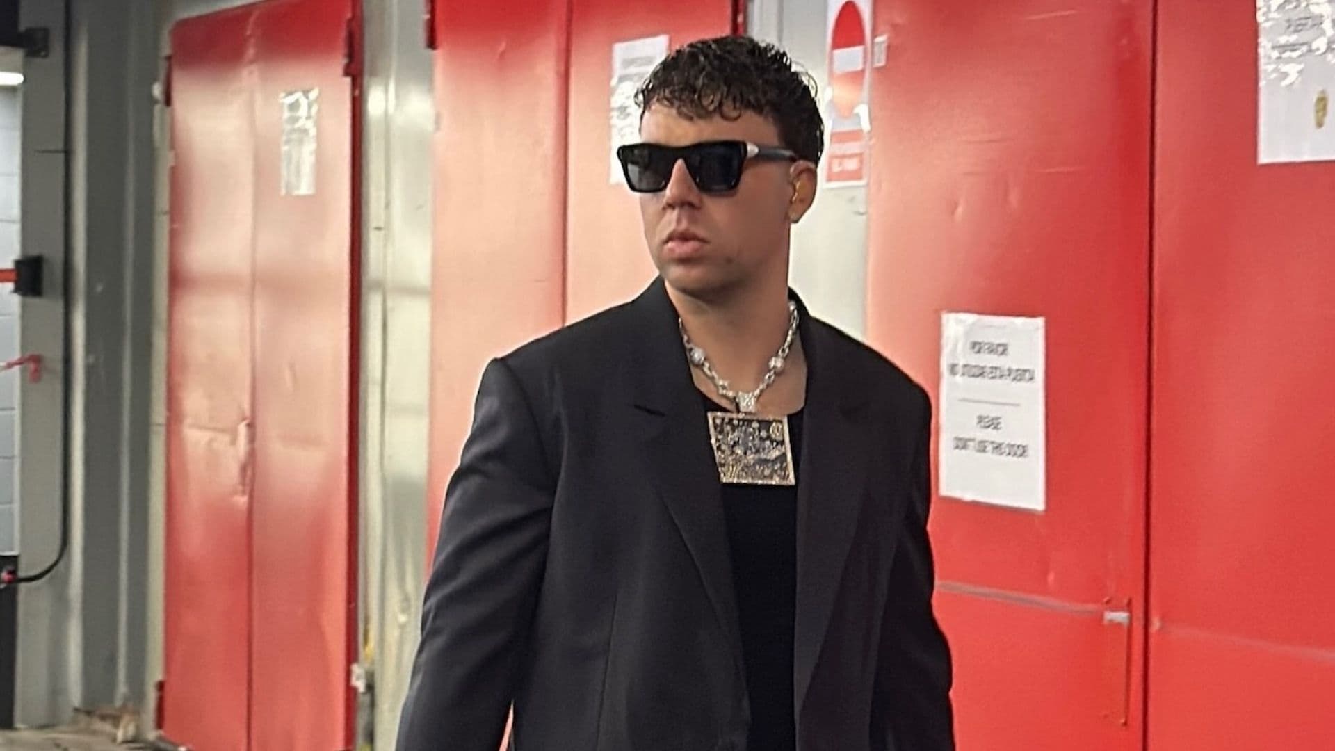 Quevedo Habla sobre Accidente en Palacio de los Deportes durante su Concierto en CDMX