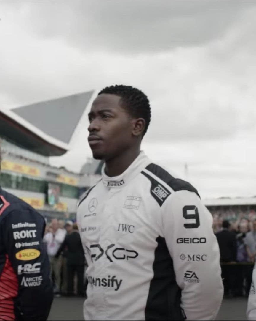 "Checo" Pérez aparece junto a Brad Pitt en tráiler de película sobre la Fórmula 1