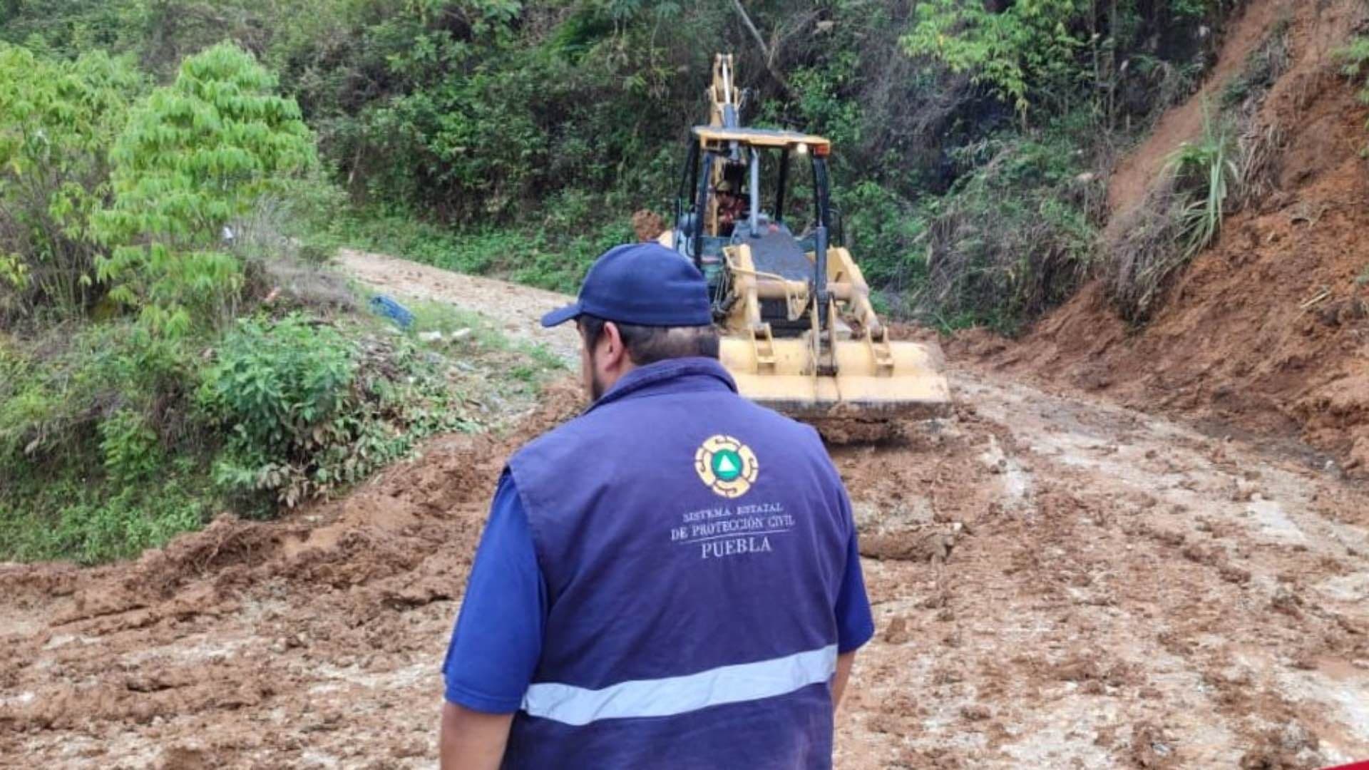 Deslave Deja un Muerto y Seis Heridos en San Sebastián Tlacotepec, Puebla