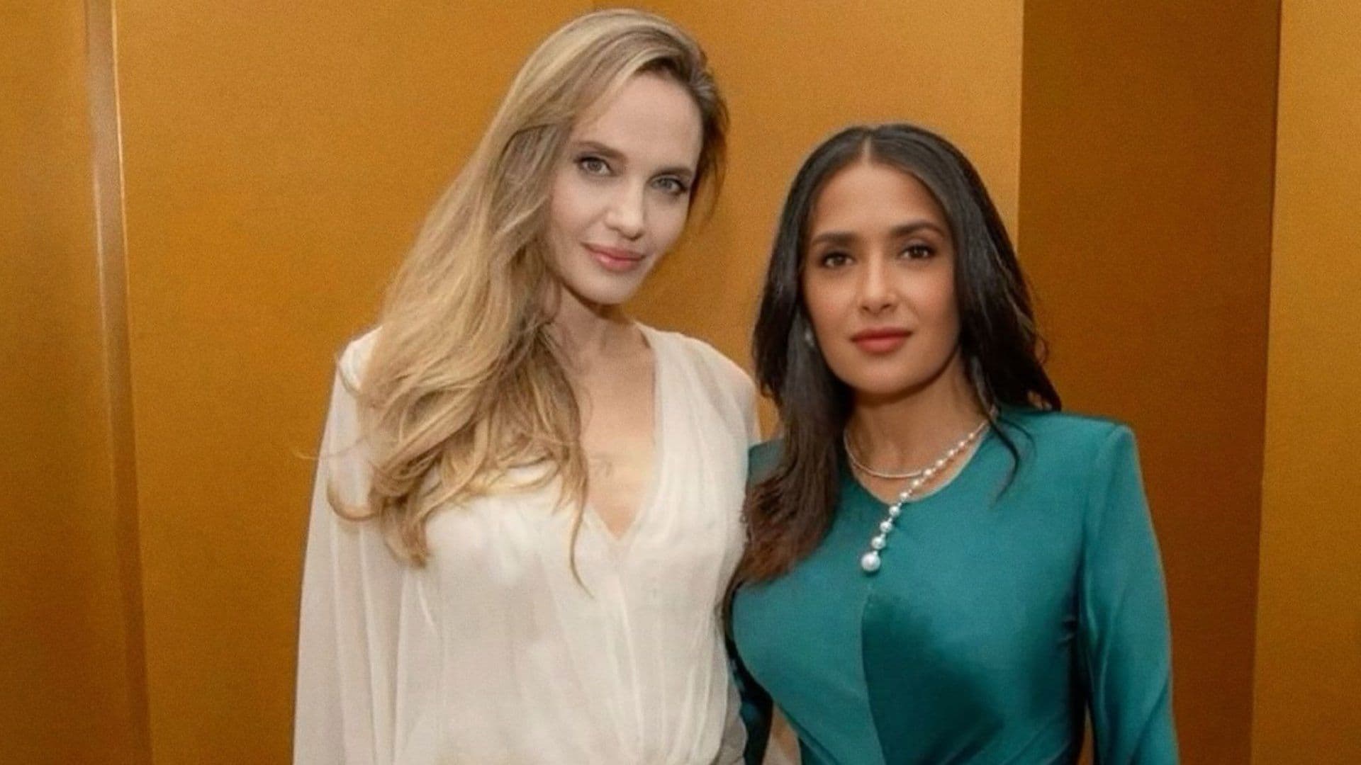 Angelina Jolie y Salma Hayek Llegan a Veracruz: ¿Qué Hacen las Celebridades en Boca del Río?