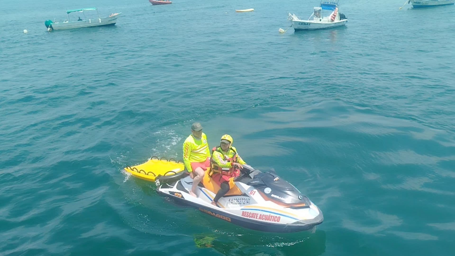 Joven de 19 Años Muere Ahogado al Ingresar al Mar para Salvar a su Hermanito en Puerto Vallarta