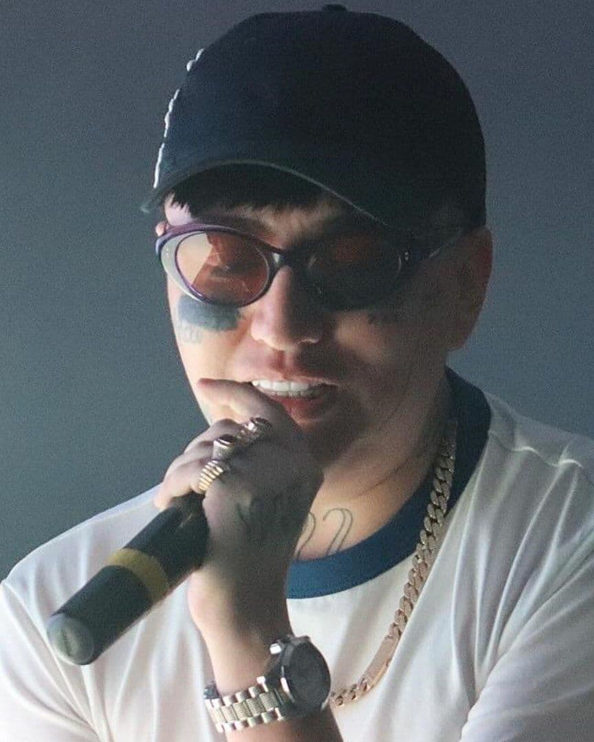 Dani Flow denuncia robo de gorra en pleno concierto