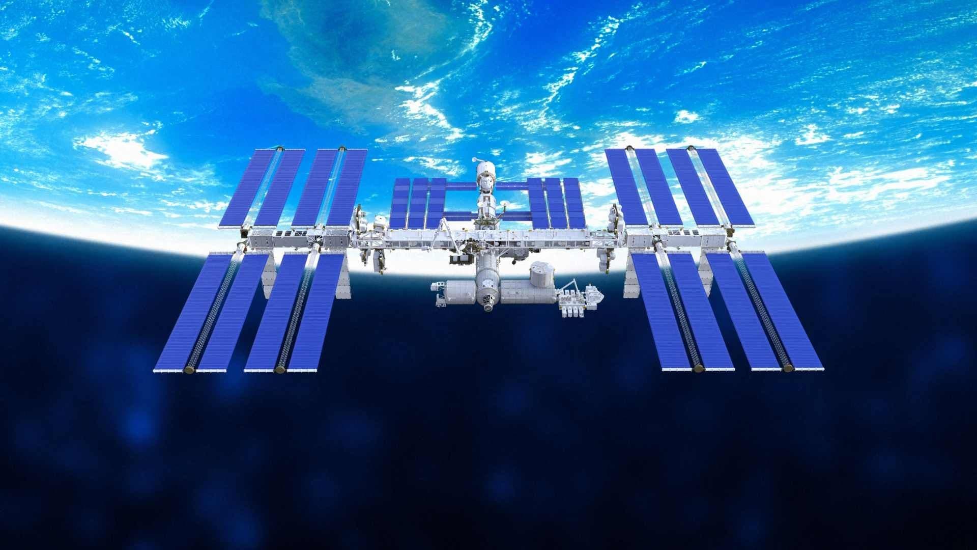 NASA Busca Rescatar a Astronautas Atrapados en Estación Internacional