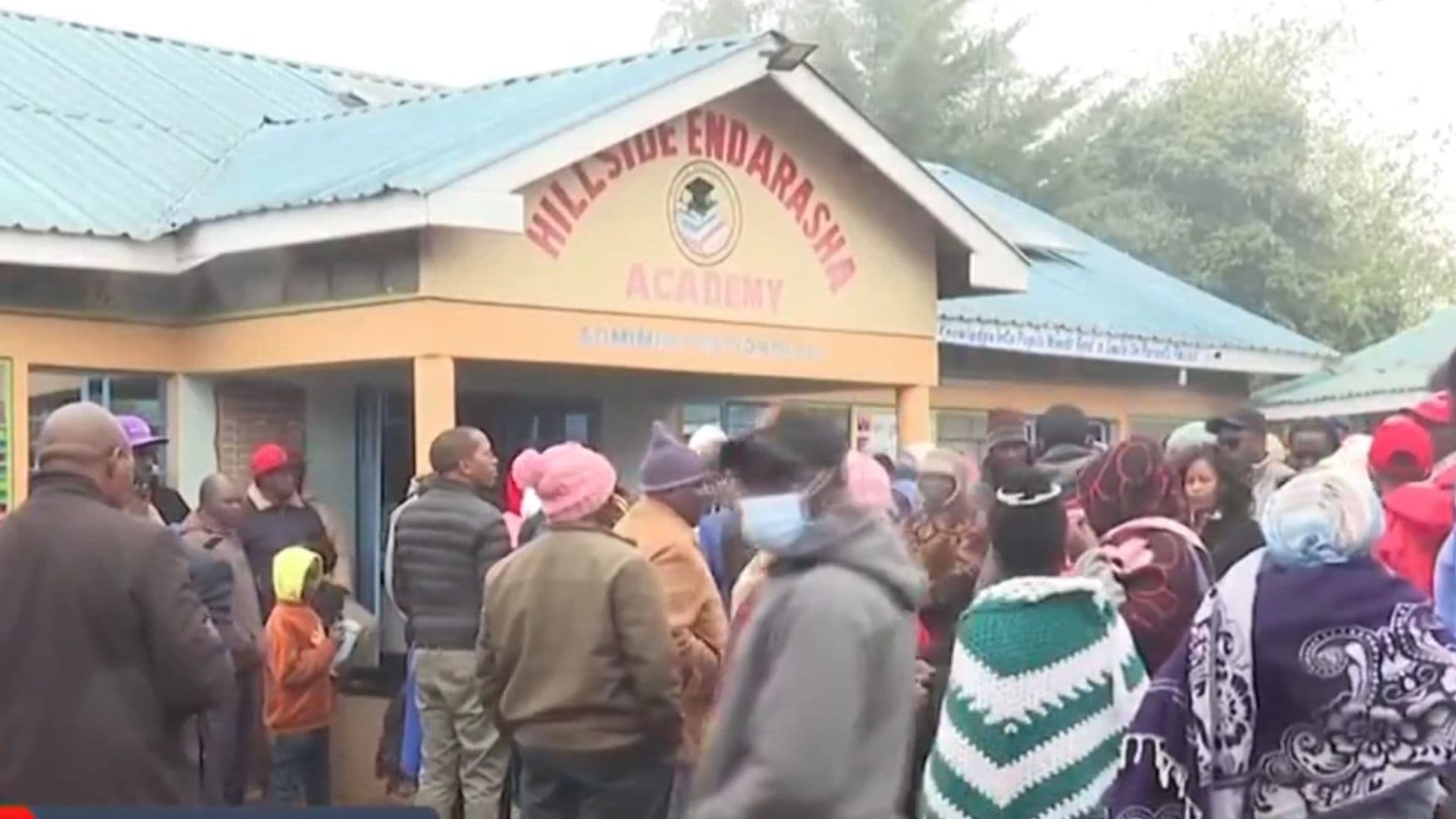 Incendio en Internado Deja Al Menos 17 Estudiantes Muertos en Kenia