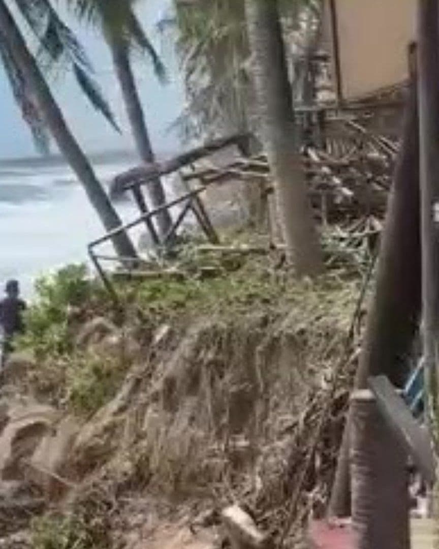 A Punto de Desaparecer Franja de Playa de Pie de la Cuesta por Impacto de ‘John’