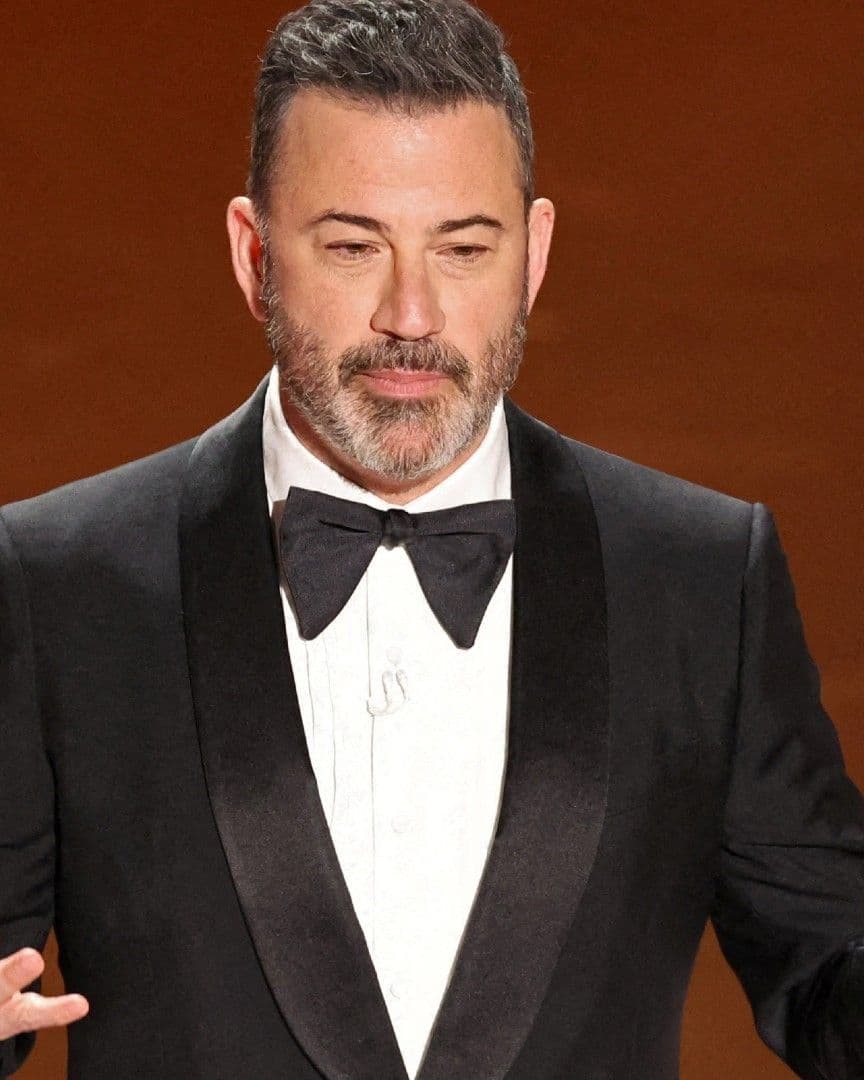 Regresa Jimmy Kimmel; "Nunca Fue intención restar importancia a asesinato de Charlie Kirk", dice.