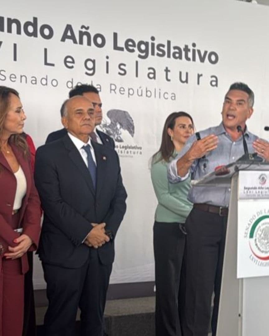 Alejandro Moreno en conferencia de prensa