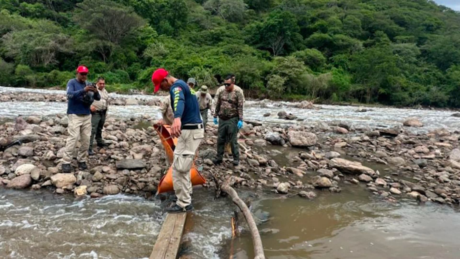 Mientras Hacían Ejercicio, Personas Localizan Restos Humanos a un Costado del Río Santiago