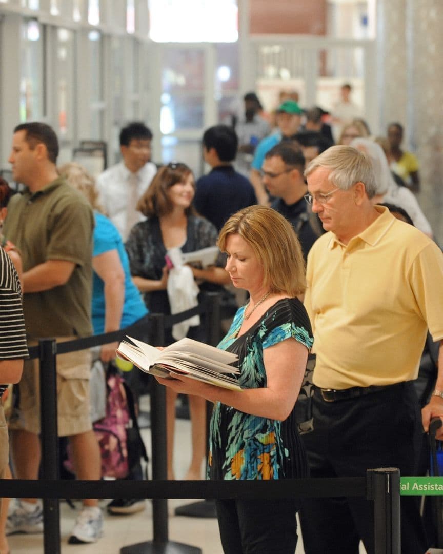 El caso continúa bajo investigación.