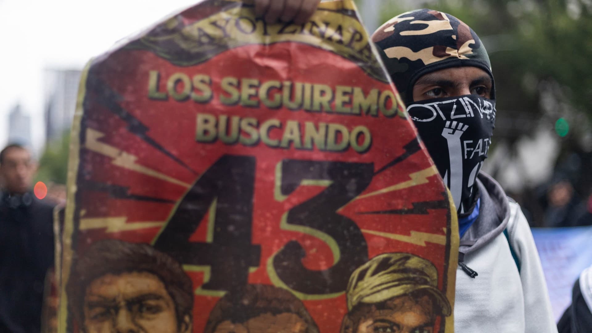 Detienen a Expolicía de Iguala Ligado a la Desaparición de los 43 Normalistas de Ayotzinapa