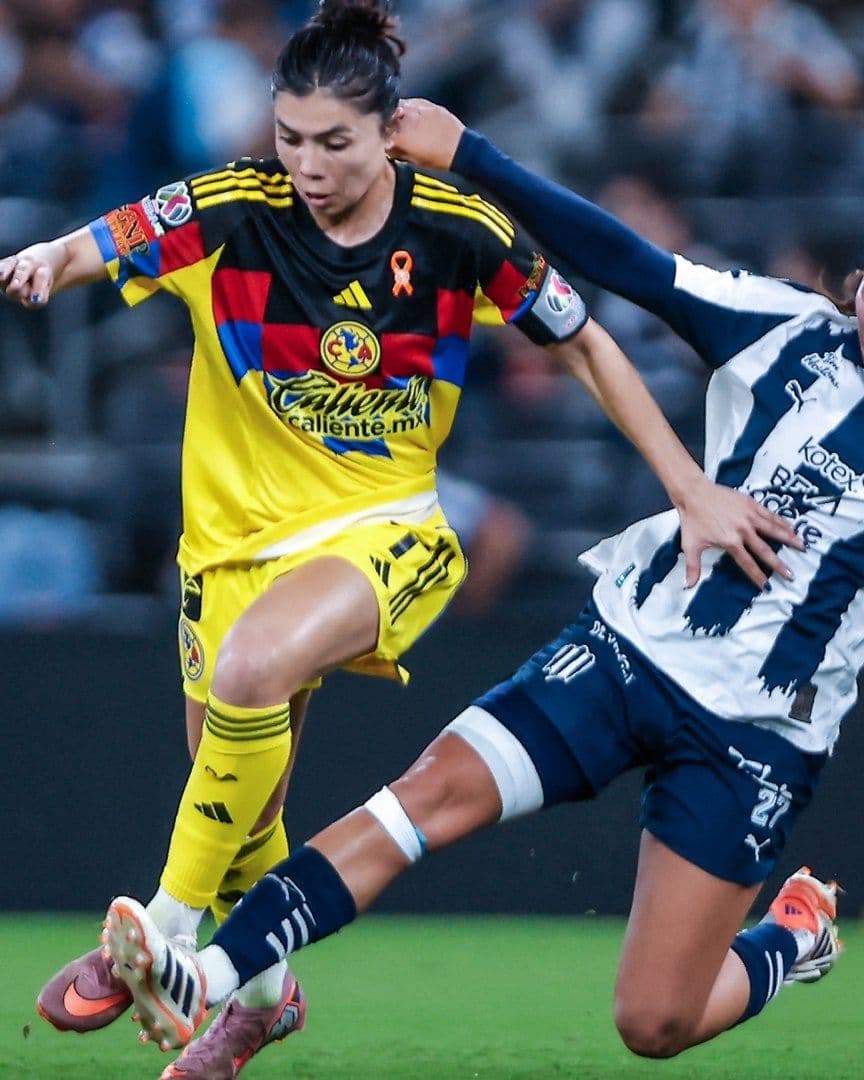 Las futbolistas del América y el Monterrey sostuvieron un duelo intenso en cuartos de final de la Liga MX femenil.