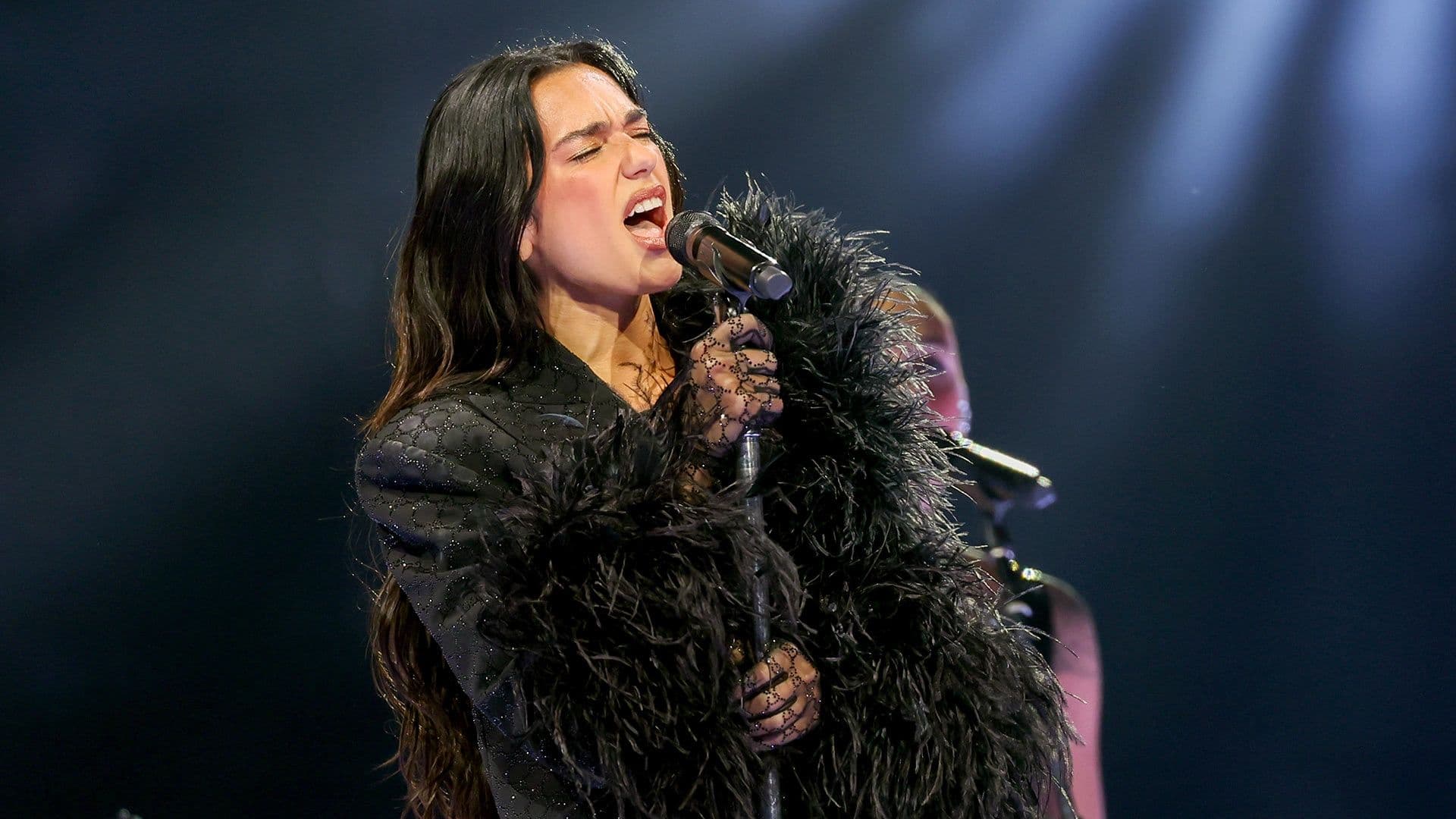 Qué Canción Mexicana Podría Incluir el Setlist de Dua Lipa en el Estadio GNP