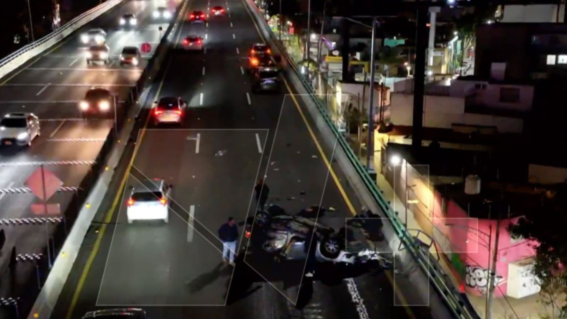 Volcadura Deja Un Muerto y 3 Heridos en Segundo Piso del Periférico, en CDMX