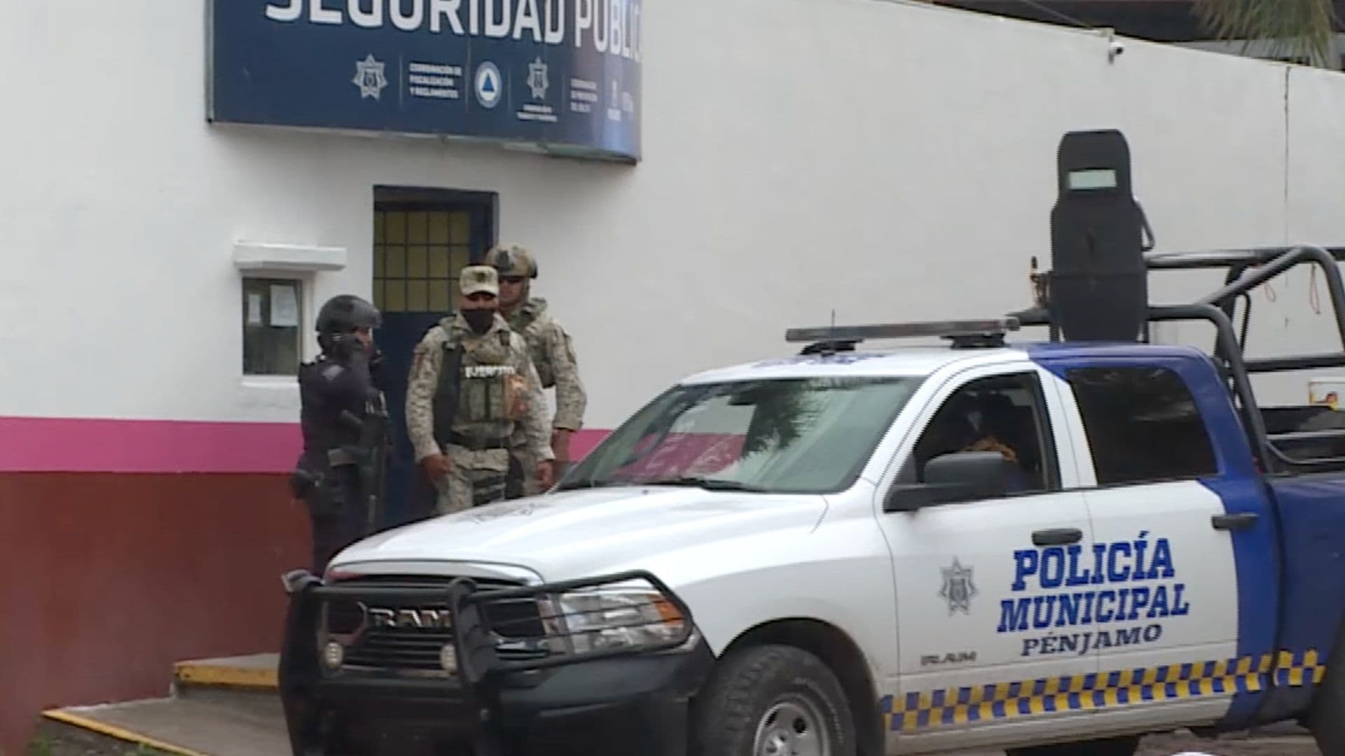 Policía Sobrevive Tras Ser Apuñalado Cuando Fue a un Reporte en Pénjamo, Guanajuato