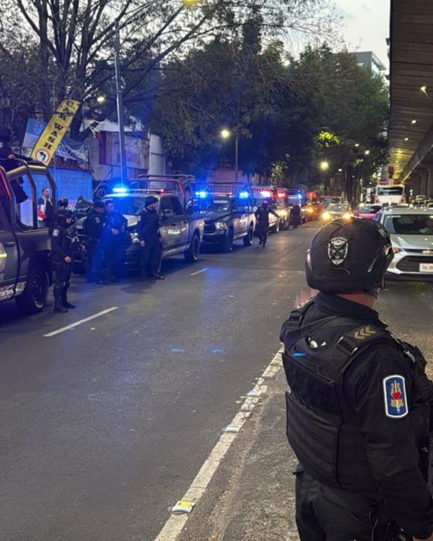 Los probables responsables emprendieron la fuga en una camioneta color azul.