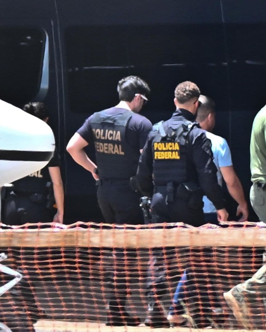 Juez Ordena Arresto Domiciliario para 10 Personas por Complot de Jair Bolsonaro