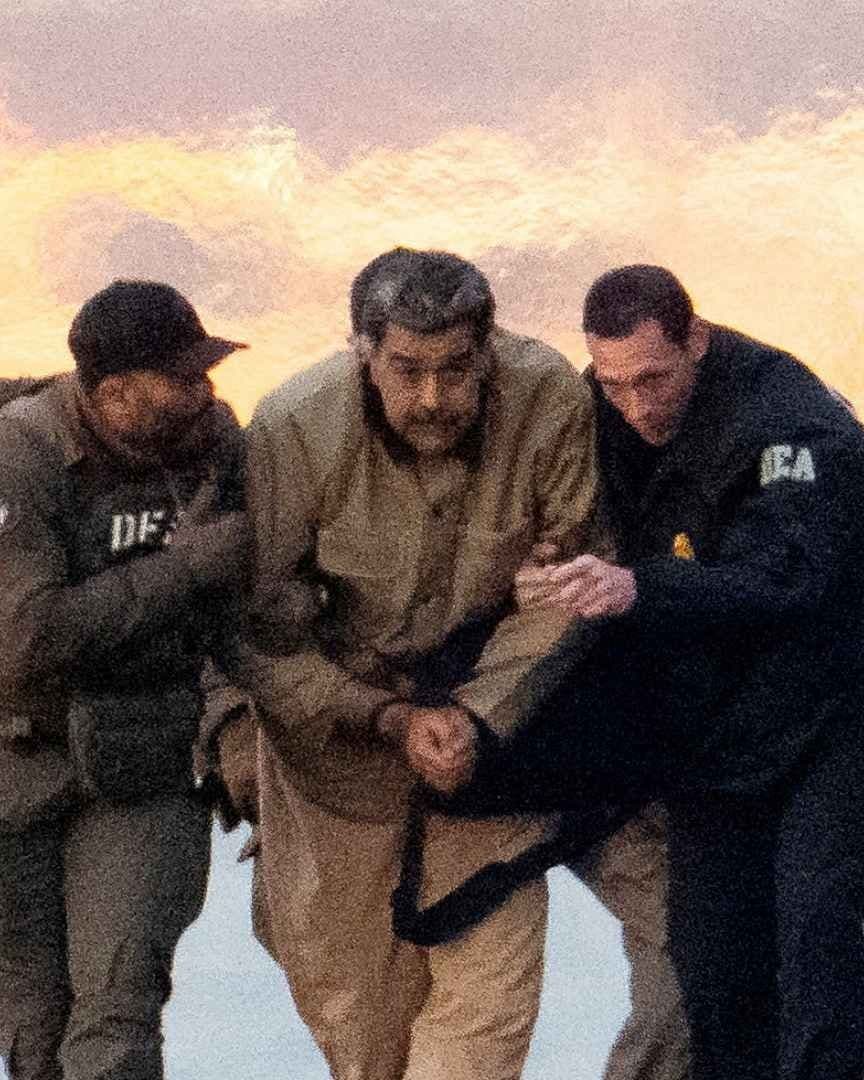 Maduro es escoltado mientras se dirige al Tribunal de los Estados Unidos de Manhattan. Foto: Reuters