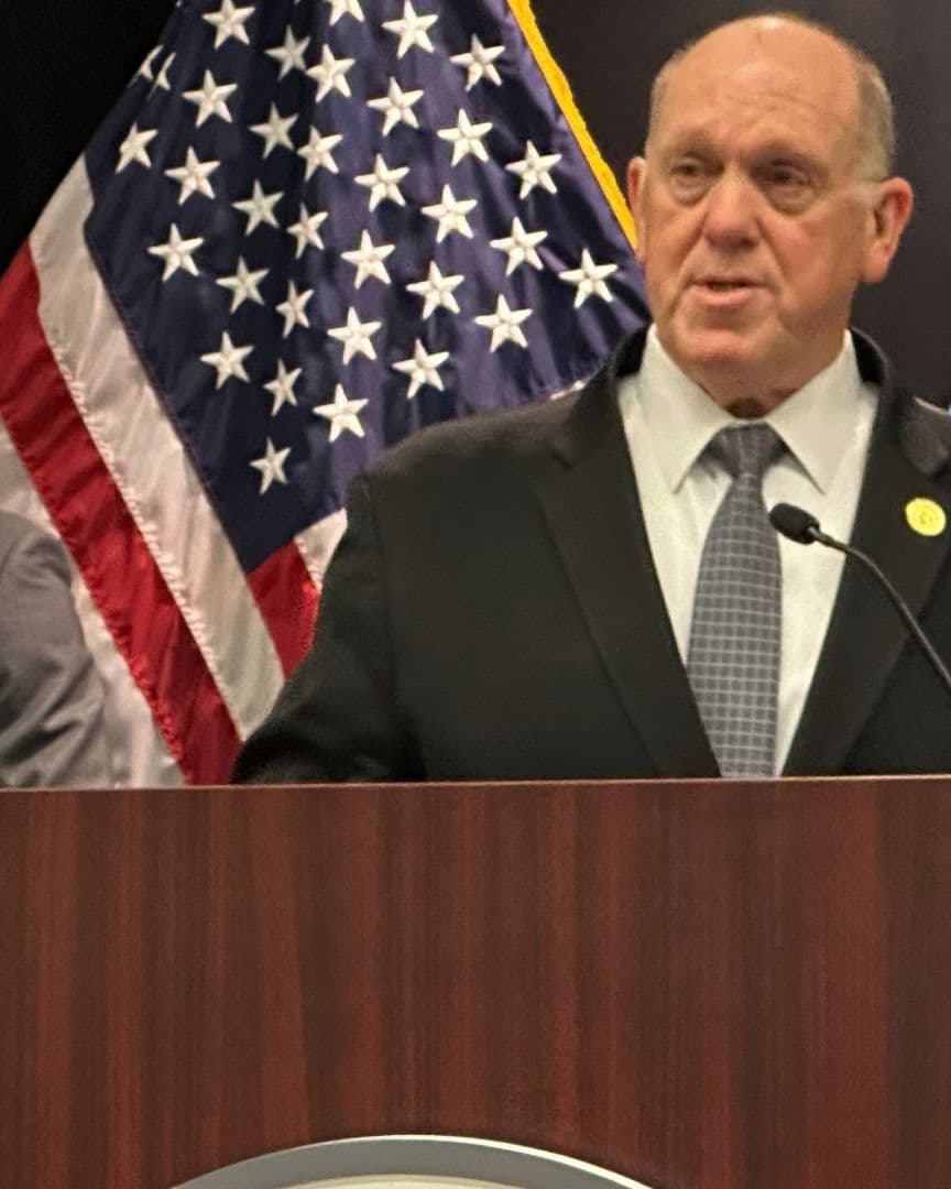 Homan prometió que las redadas migratorias no han concluido a nivel nacional.